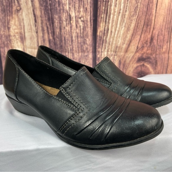 Earth Origins Shoes - Earth Origins black leather slip on shoes women’s size 7m